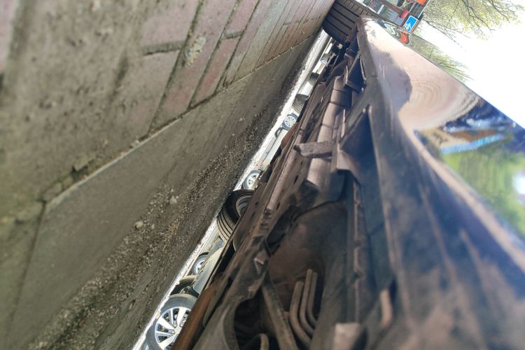 雷克萨斯ES 2016款 200 Midnight特别限量版机舱底盘30