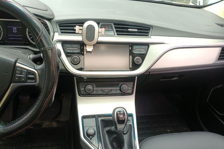 吉利汽车 帝豪GL 2017款 1.3T 手动精英型中控内饰16