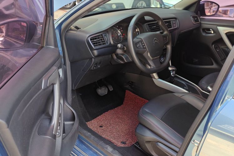 雪铁龙C3-XR 2015款 1.6L 自动先锋型中控内饰20