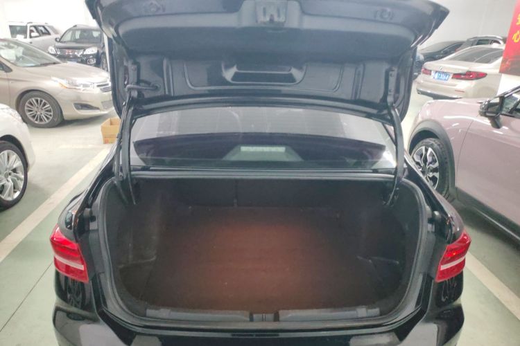 大众 朗逸 2019款 280TSI DSG舒适版 国VI机舱底盘23