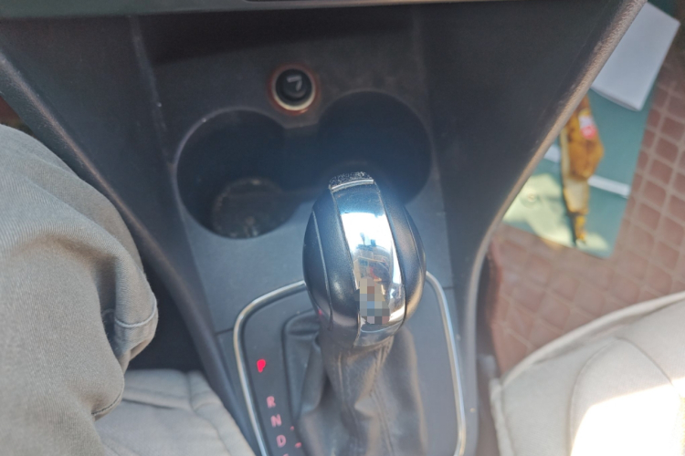 大众 Polo 2014款 1.6L 自动舒适版中控内饰18