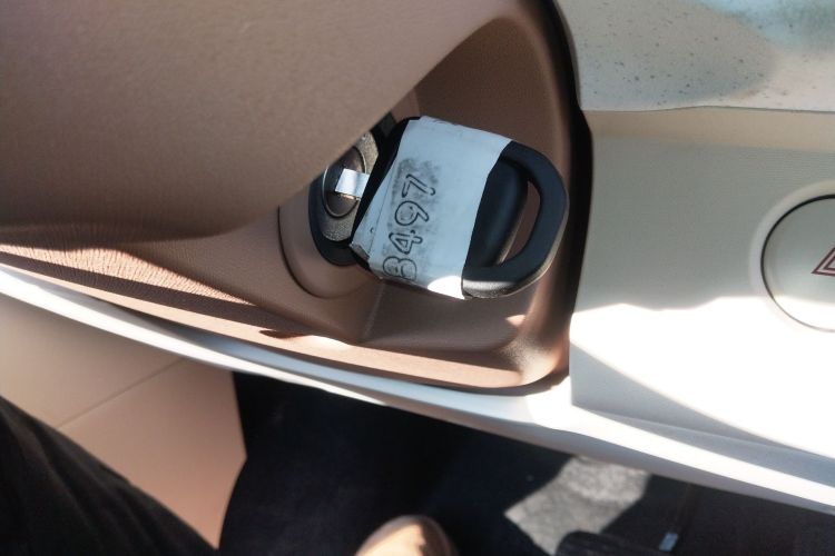 五菱汽车 宏光MINIEV 2024款 第三代 215km 青春版中控内饰11