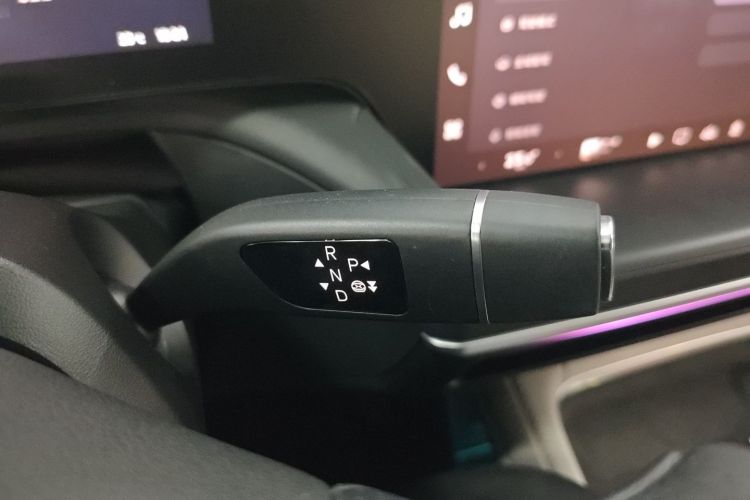 小鹏P7 2024款 P7i 702 Max 鹏翼版中控内饰18