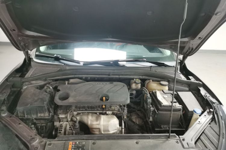 名爵 MG5 2021款 180DVVT CVT青春豪华版机舱底盘24