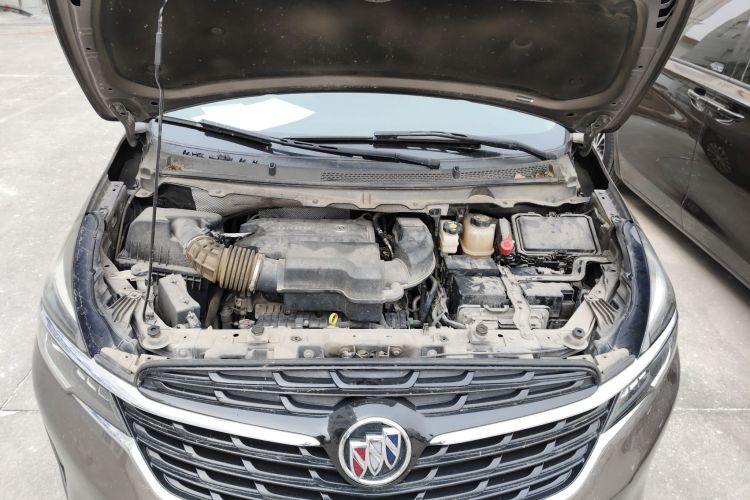 别克GL8 2021款 陆上公务舱 652T 舒适型机舱底盘24