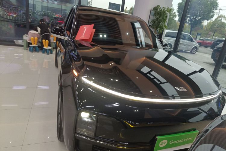 理想汽车 理想L8 2024款 Pro车身外观2