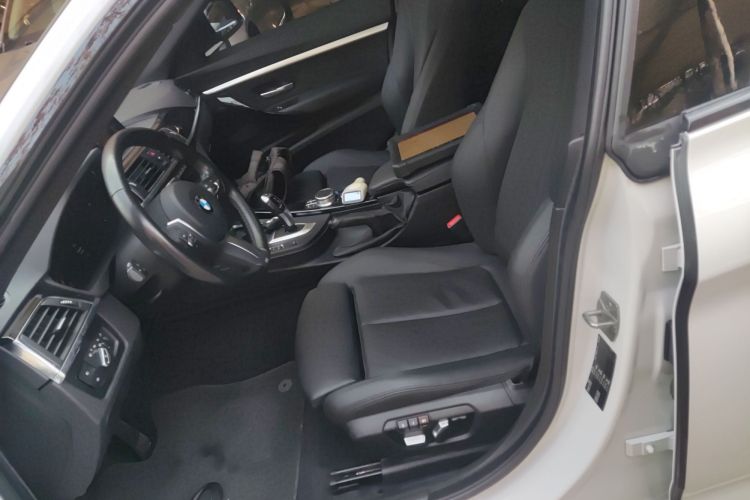 宝马3系GT 2020款 320i M运动套装局部细节19