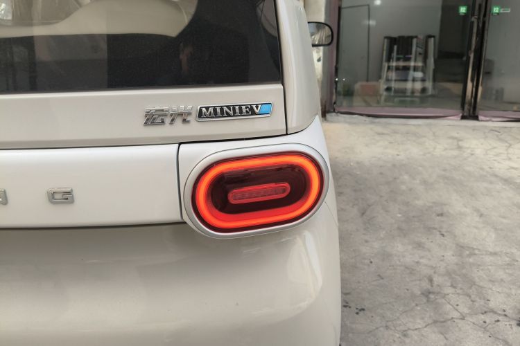 五菱汽车 宏光MINIEV 2024款 第三代 215km 青春版车身外观9