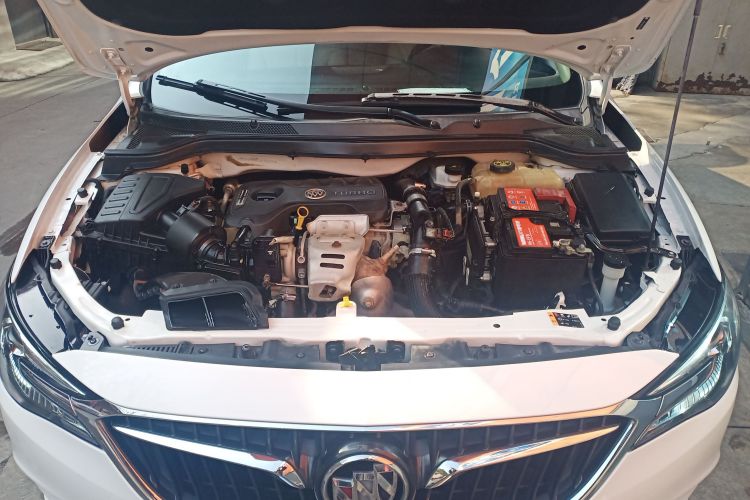 别克 英朗 2018款 15T 双离合精英型 国V机舱底盘24