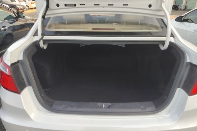 长安 逸动 2016款 1.6L 自动风尚型局部细节23