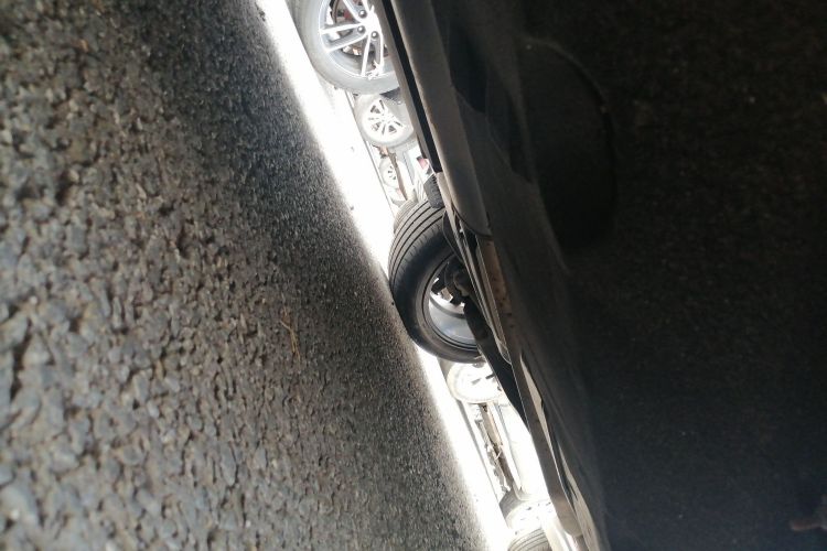 红旗HS5 2022款 2.0T 智联旗享四驱版机舱底盘29