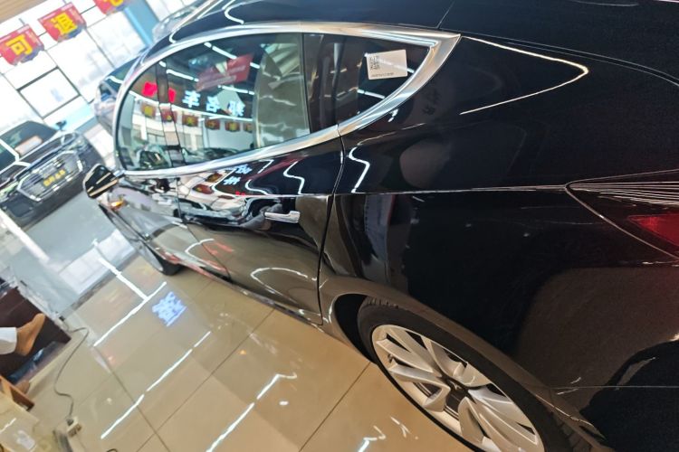 特斯拉 Model 3 2020款 改款 长续航后轮驱动版车身外观4
