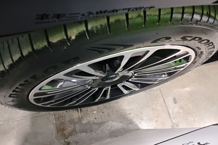 鸿蒙智行 问界M7 2024款 1.5T 智驾后驱Max版 5座车身外观6007