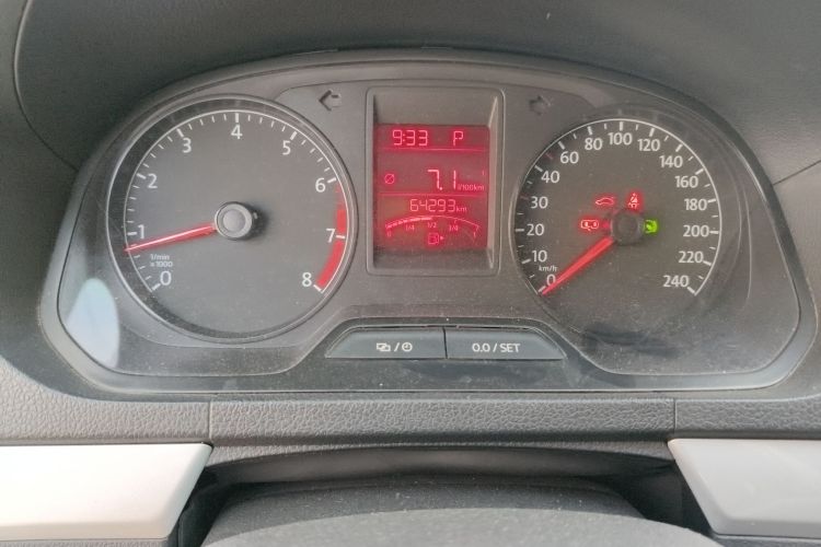 大众 捷达 2015款 质惠版 1.6L 自动舒适型中控内饰15