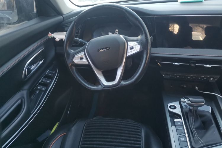 长安欧尚X7 PLUS 2022款 1.5T 蓝鲸版自动尊贵型中控内饰13