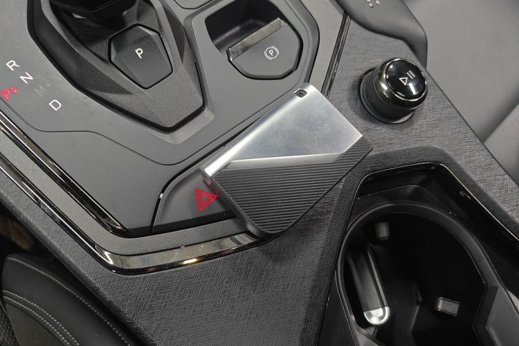 领克01 EM-P 2021款 1.5TD PHEV Halo中控内饰11