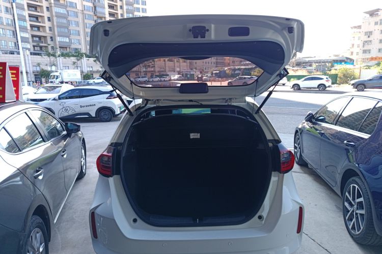 本田 飞度 2021款 1.5L CVT潮享版机舱底盘23