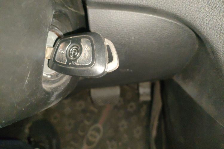 中华H530 2017款 1.6L 自动舒适型中控内饰7001