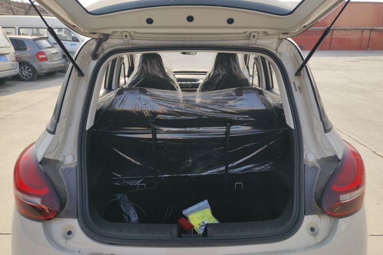 五菱汽车 五菱缤果 2023款 203km 轻享款局部细节23