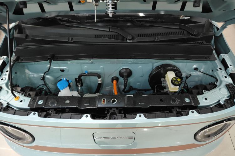 吉利银河 2024款 熊猫mini 200km 耐力熊机舱底盘24