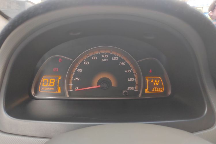 雪佛兰 赛欧 2013款 两厢 1.2L AMT理想版中控内饰14