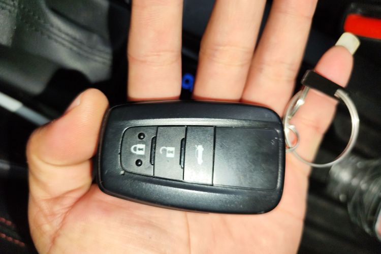 丰田 雷凌 2021款 185T CVT豪华版中控内饰7001