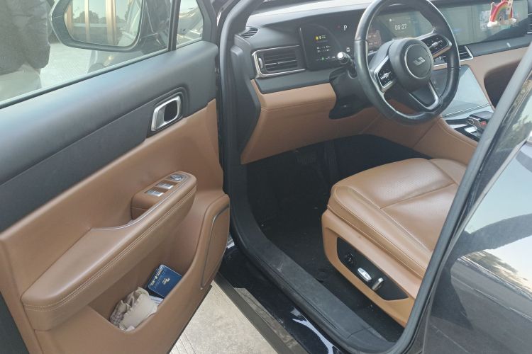 理想汽车 理想ONE 2021款 增程6座版中控内饰7003