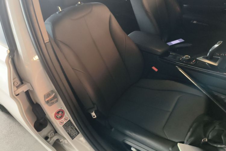 宝马3系 2017款 320Li 时尚型局部细节41