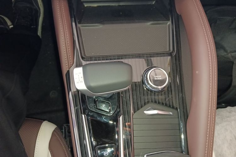 吉利汽车 星越L 2021款 2.0TD 高功自动四驱旗舰型中控内饰18