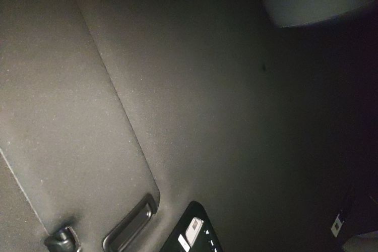 丰田 皇冠陆放 2023款 2.5L HEV两驱进取版（五座）局部细节22