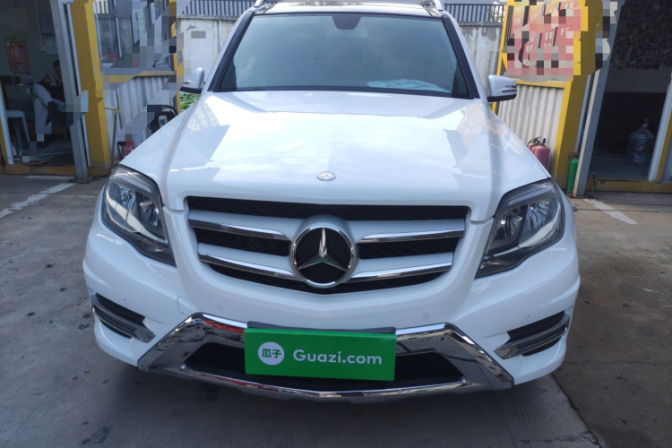奔驰GLK级 2015款 GLK 260 4MATIC 动感型 极致版车身外观2