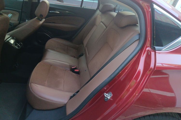 别克 君威 2017款 20T 精英型中控内饰7004