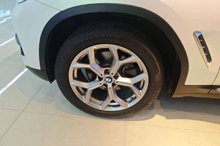 宝马X3 2021款 xDrive28i 豪华套装车身外观6007