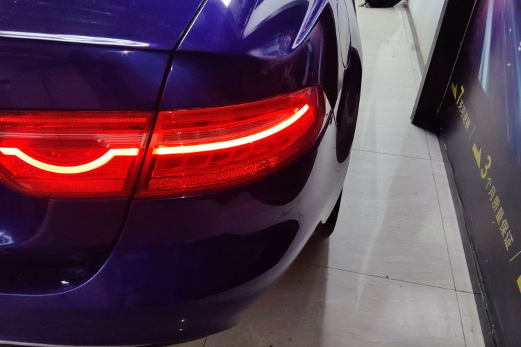 捷豹XEL 2019款 2.0T 200PS 尊享版车身外观9