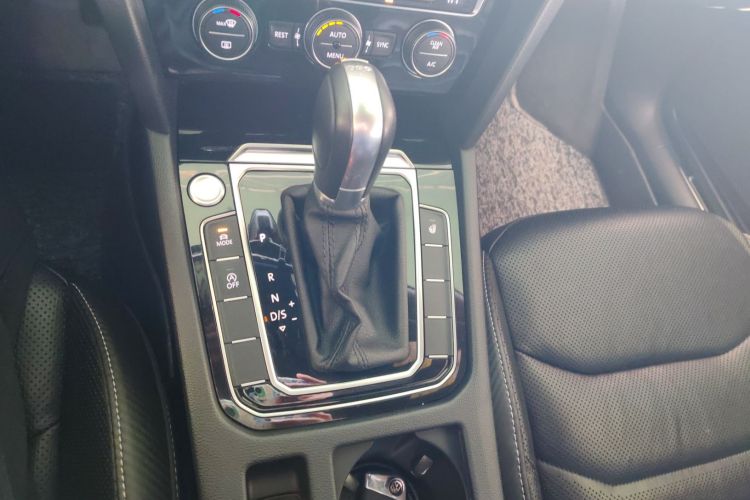 一汽-大众CC 2019款 380TSI 魅颜版 国VI中控内饰18