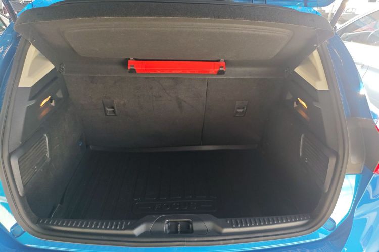 福特 福克斯 2020款 两厢 EcoBoost 180 自动锋潮型局部细节23