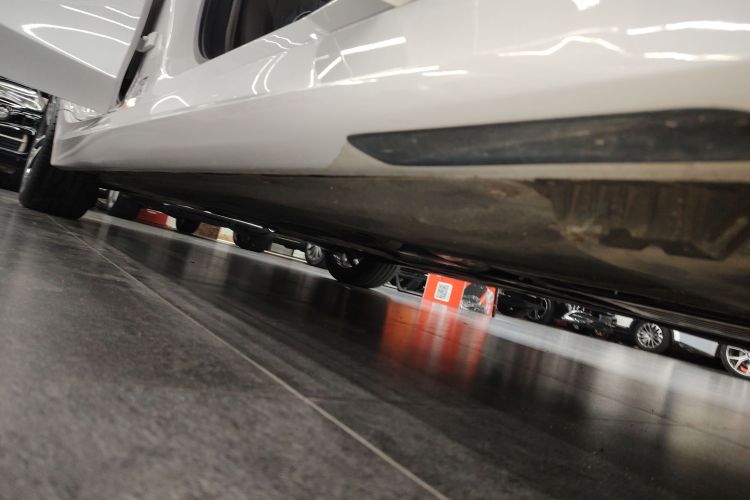 宝马3系 2022款 改款 325Li M运动套装局部细节9001