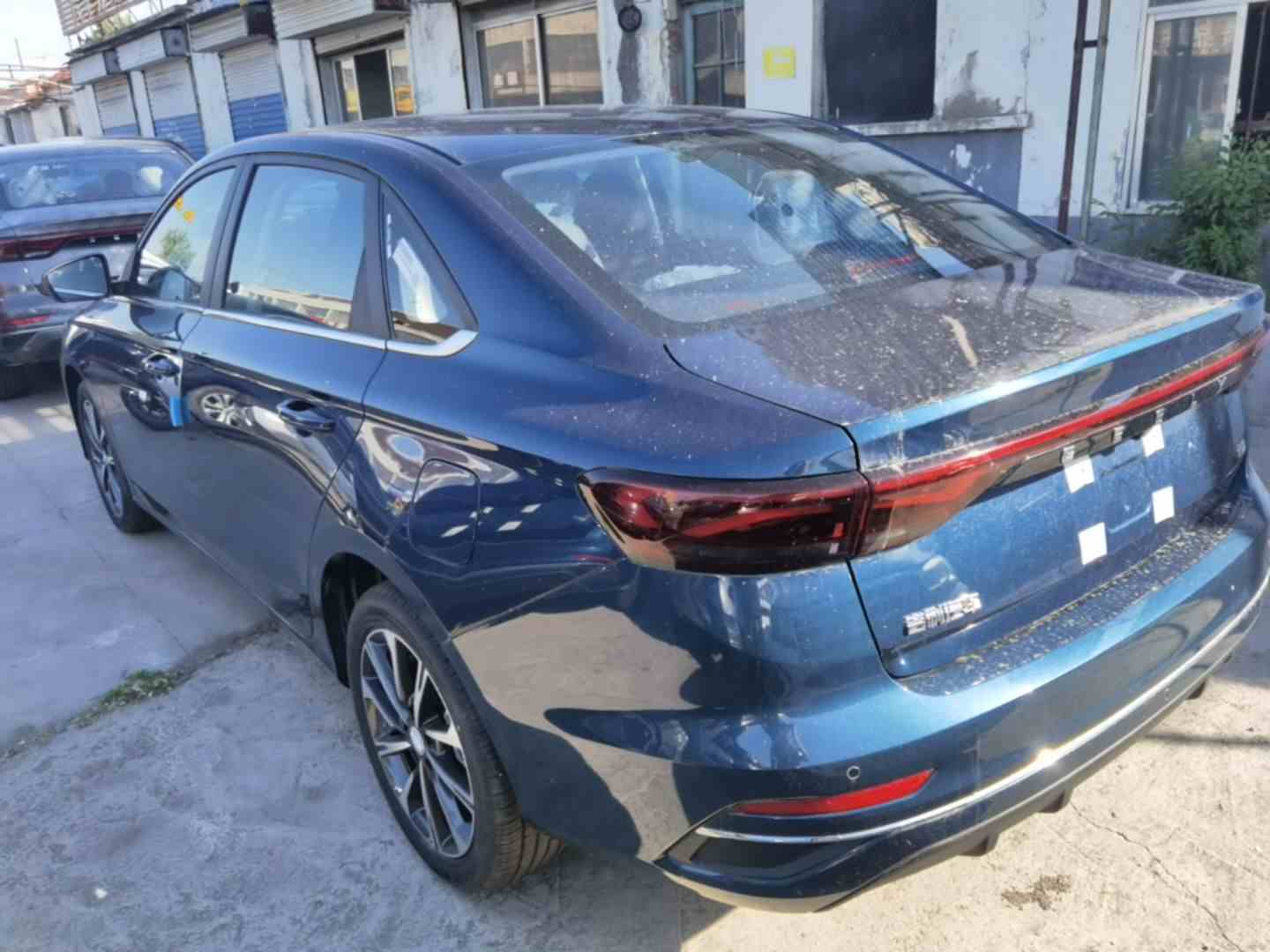 吉利汽车 帝豪 2026款 第4代 400万纪念款 1.5L CVT飞越型(3)