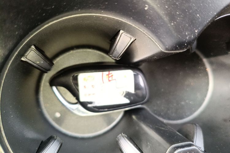 名爵 MG5 2025款 180DVVT 全球豪华版中控内饰7001