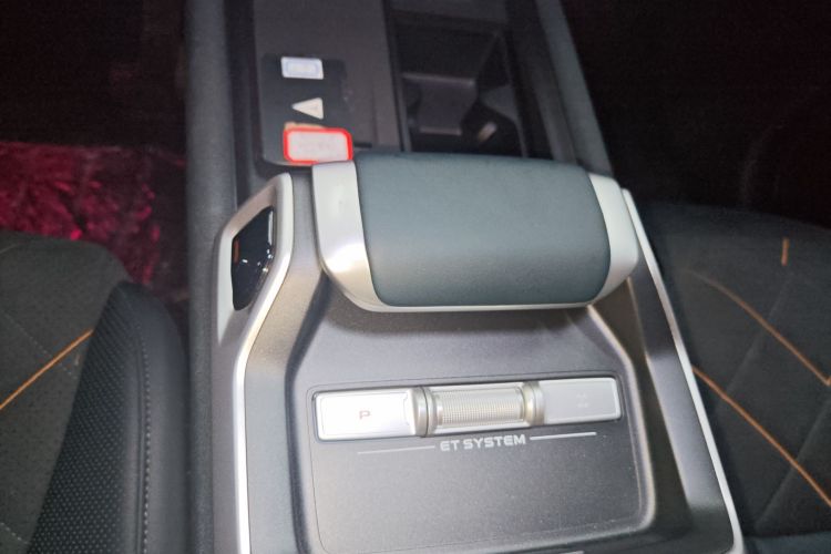 深蓝汽车 深蓝G318 2025款 无忧穿越版 四驱秘境版中控内饰18