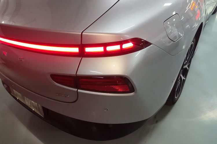 小鹏P7 2023款 P7i 702 Pro车身外观6006