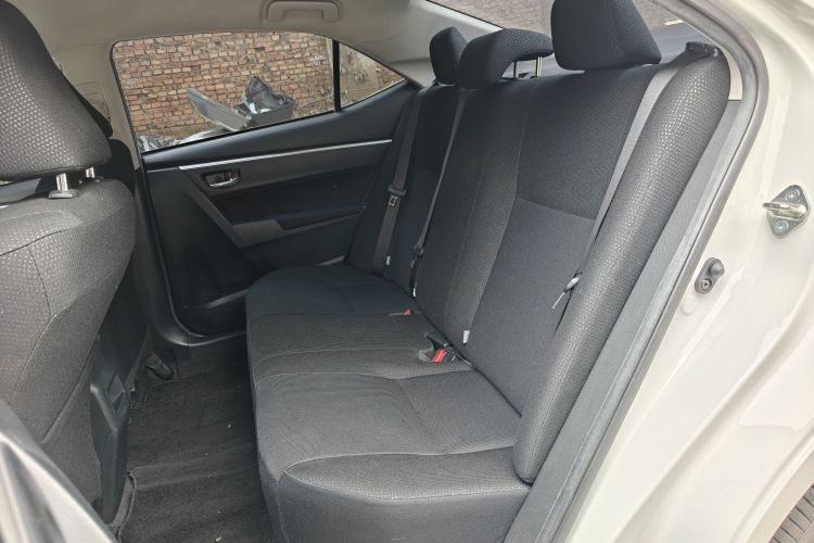 丰田 卡罗拉 2017款 改款 1.6L 手动GL中控内饰21