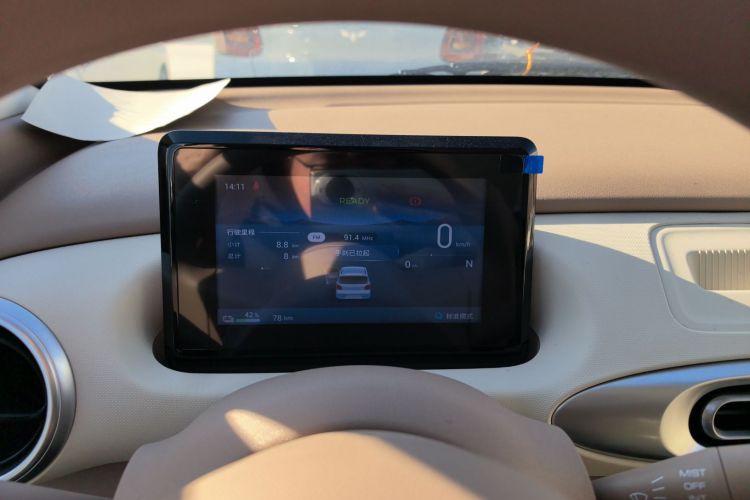 五菱汽车 宏光MINIEV 2025款 四门版 进阶款中控内饰14