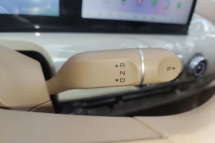 五菱汽车 五菱缤果 2025款 333km 灵犀互联款中控内饰18