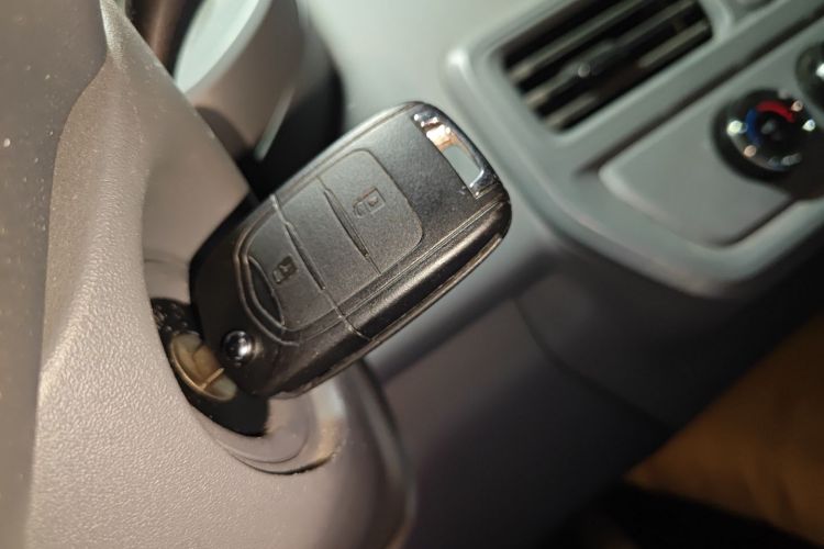 五菱汽车 五菱扬光 2024款 300KM 舒适型客车版 75kW中控内饰11