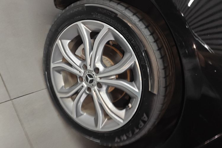 奔驰E级 2020款 改款 E 300 L 运动时尚型车身外观6008