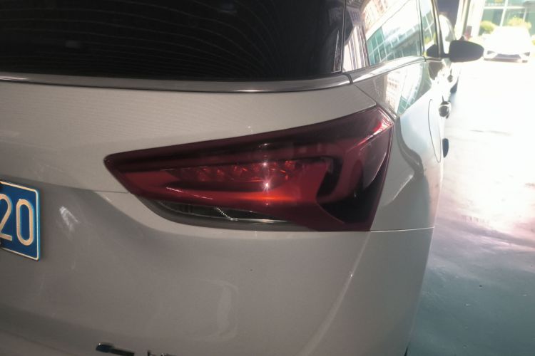 别克GL6 2021款 323T 轻混动互联豪华型车身外观9