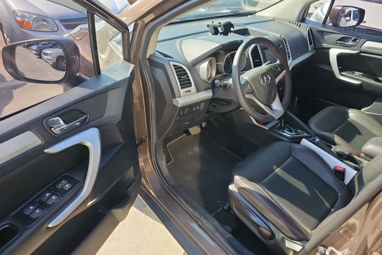 江汽集团 瑞风S3 2016款 1.5L CVT豪华智能型中控内饰20