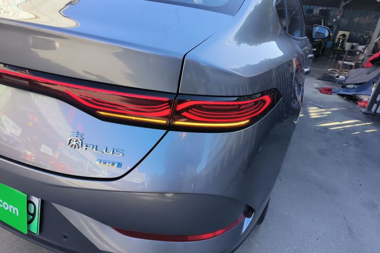 比亚迪 秦PLUS 2025款 EV 智驾版 420KM领先型车身外观9