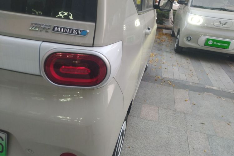 五菱汽车 宏光MINIEV 2024款 第三代 215km 青春版车身外观9